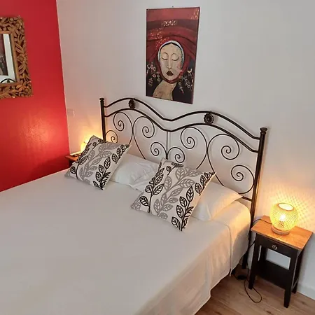 Les Estrelles Apartment *