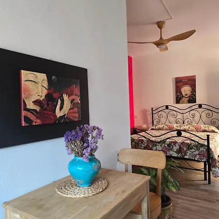 Les Estrelles Apartment *